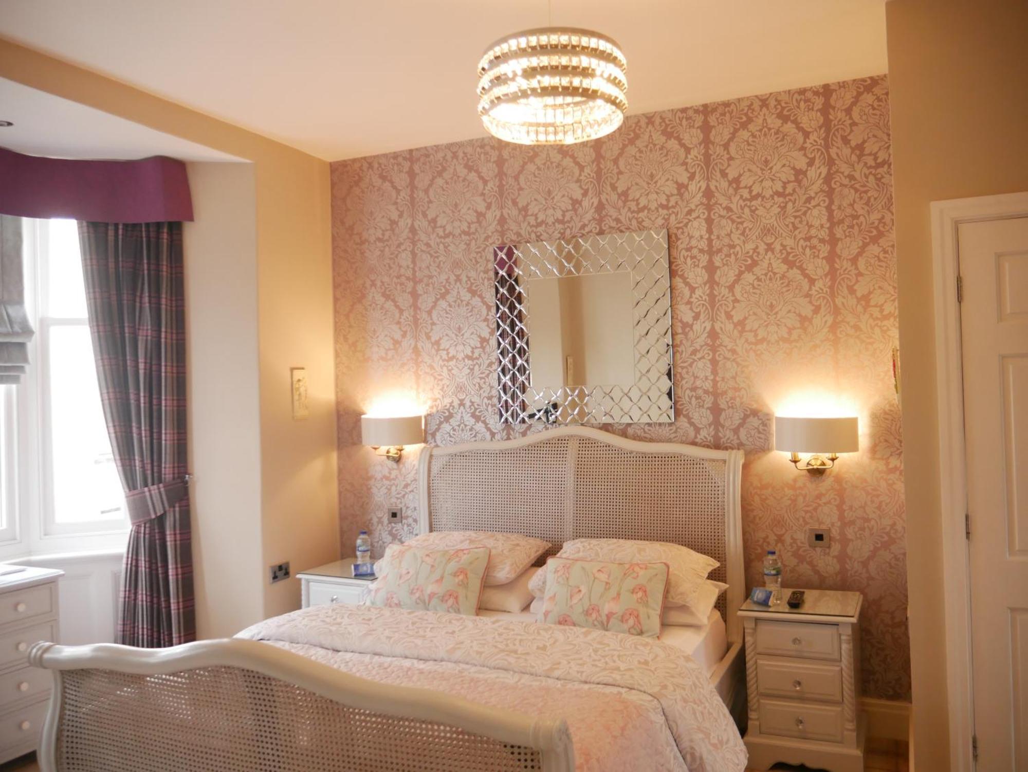 Bowness Bay Suites (Adults Only) Extérieur photo